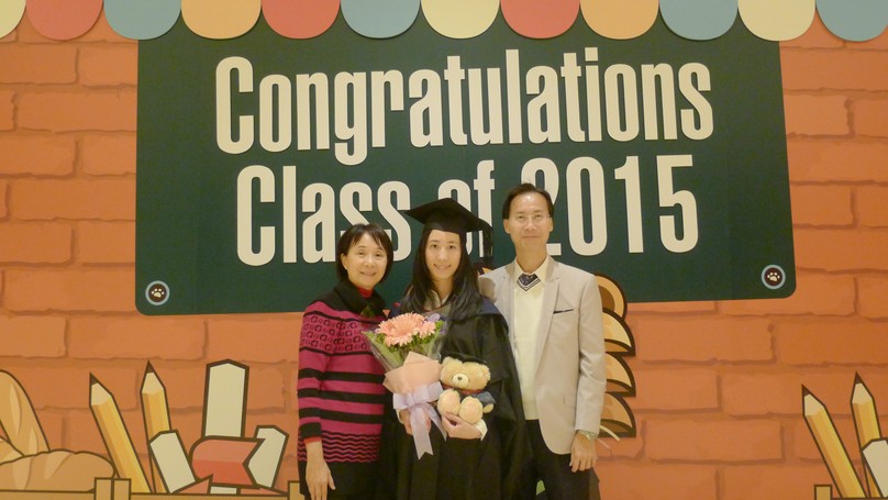 Graduation photo of the Yeung family 