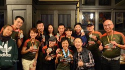 六大馬拉松 – 梁鳳鳴　Angela與香港跑友們完成柏林馬拉松