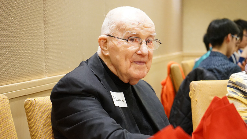 Riccians celebrating the 90th birthday of Rev. Fr. Alfred J. Deignan, S.J.  狄恆神父九十大壽慶典