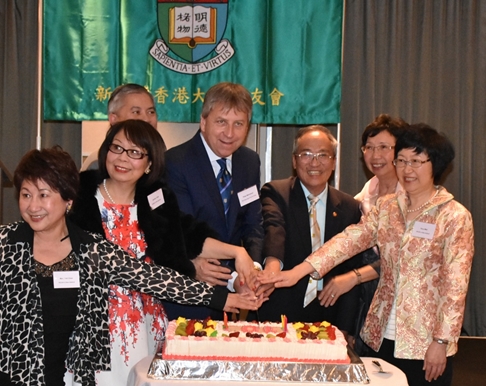 HKUAAANZ 10th Anniversary cake cutting